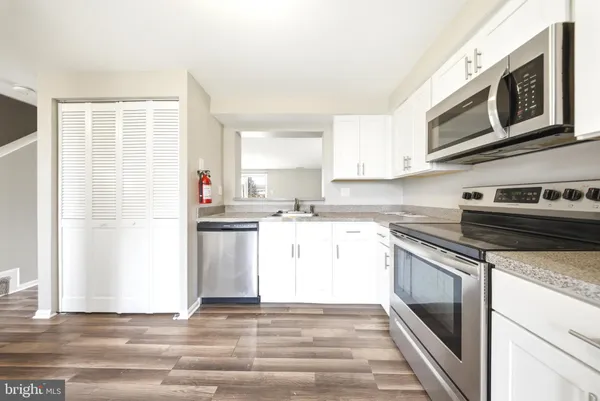 $2,500 | 157 Villa Knoll Court, Sicklerville, NJ 08081