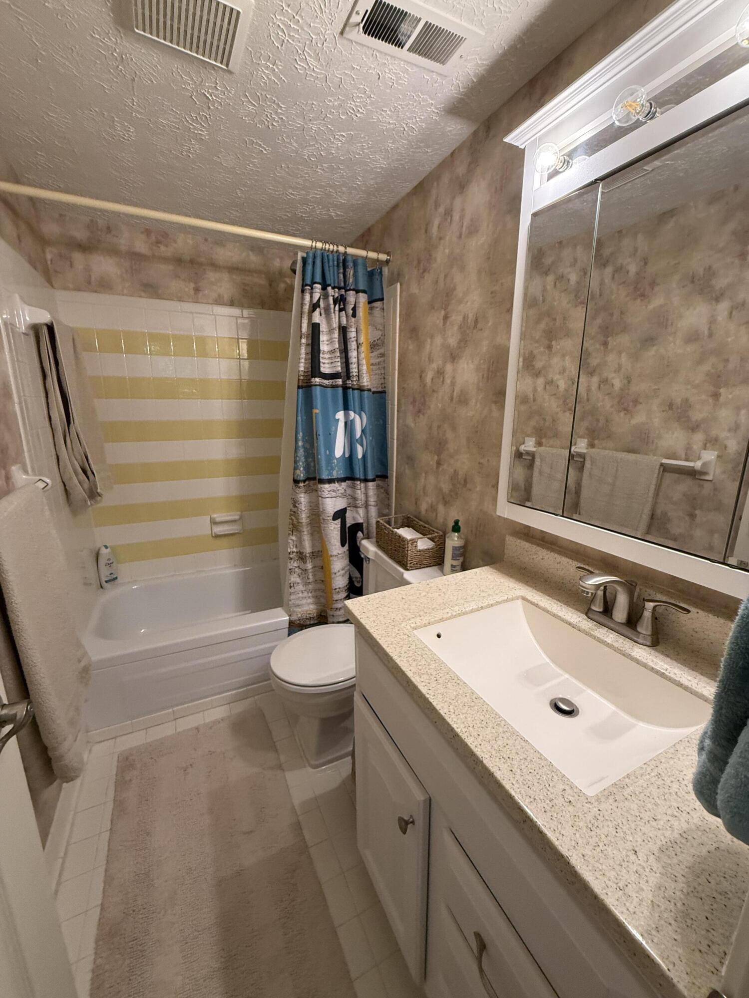145 State Park Road, Unit B1 Jamestown, KY 42629 - Photo 20 of 59 Tub/shower combo