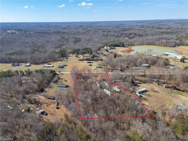 $425,000 | 5513 Highway 700, Eden, NC 27288