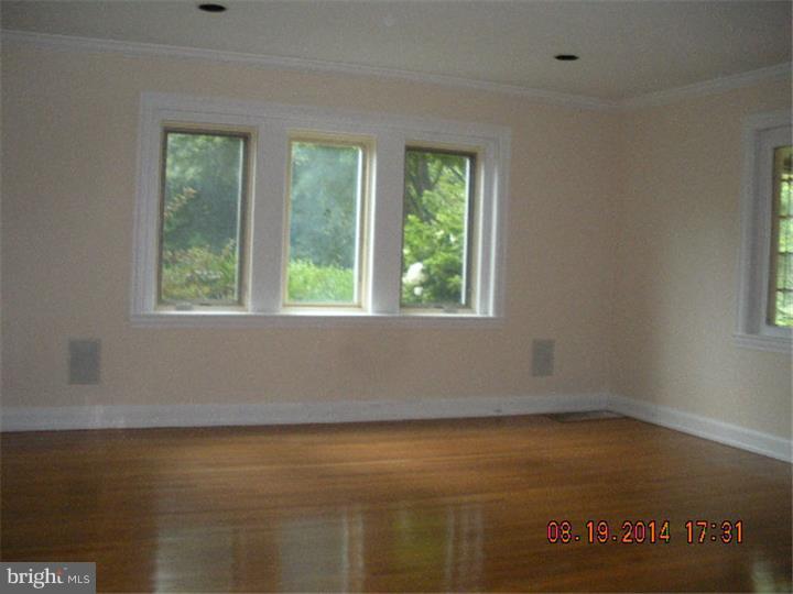 350 Bent Road Wyncote, PA 19095 - Photo 11 of 17 Bedroom