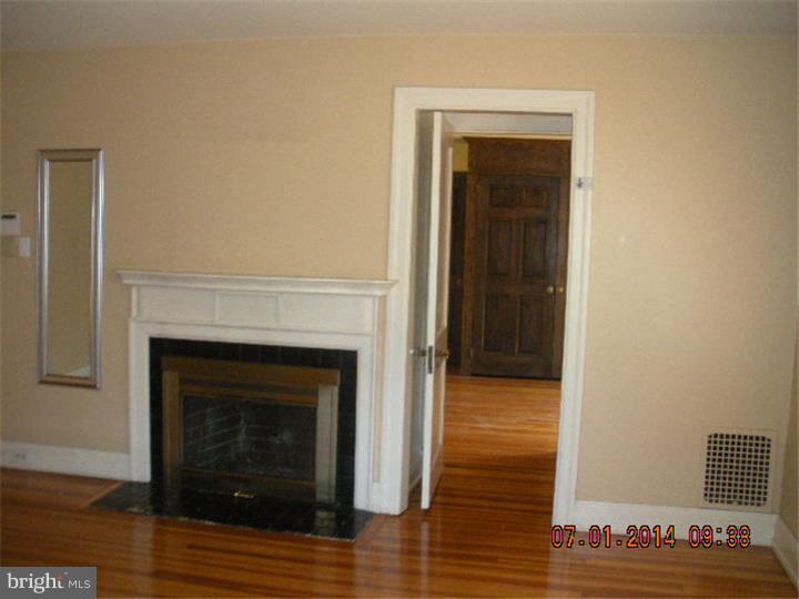 350 Bent Road Wyncote, PA 19095 - Photo 17 of 17 Living Room