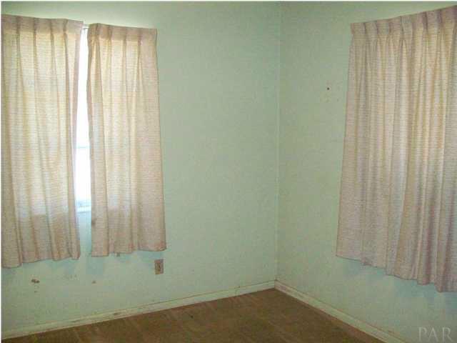 805 East Montclair Road Pensacola, FL 32505 - Photo 11 of 21 Gallery Image 11