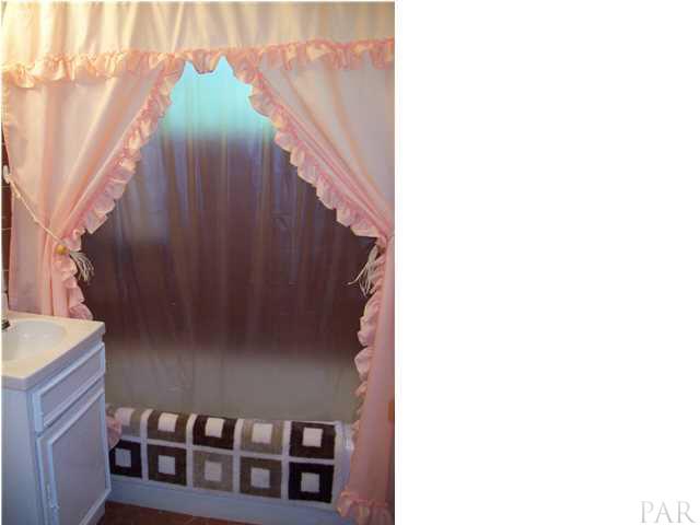 805 East Montclair Road Pensacola, FL 32505 - Photo 13 of 21 Gallery Image 13
