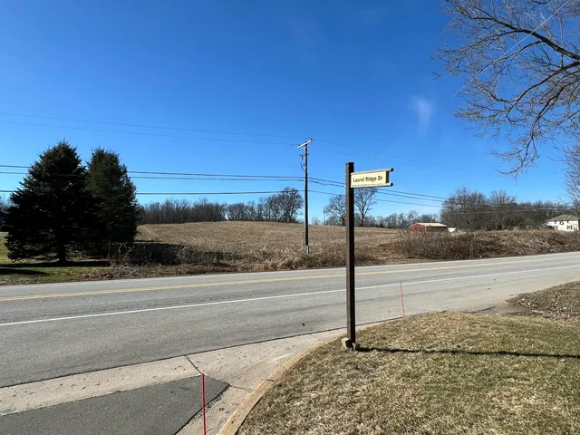 $697,975 | 5725 Whitneyville Avenue Southeast, Alto, MI 49302