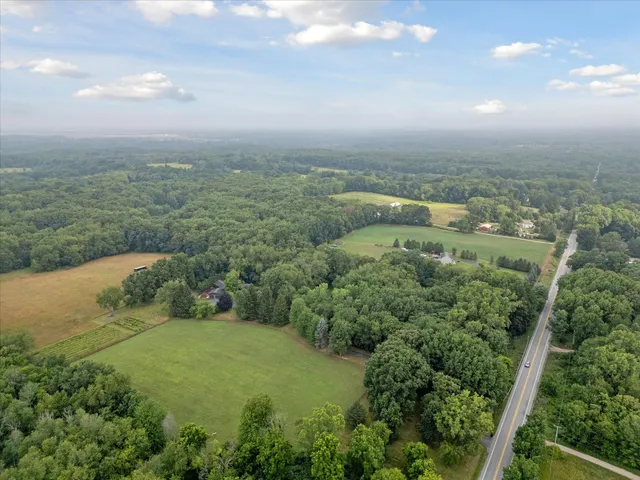 $697,975 | 5725 Whitneyville Avenue Southeast, Alto, MI 49302