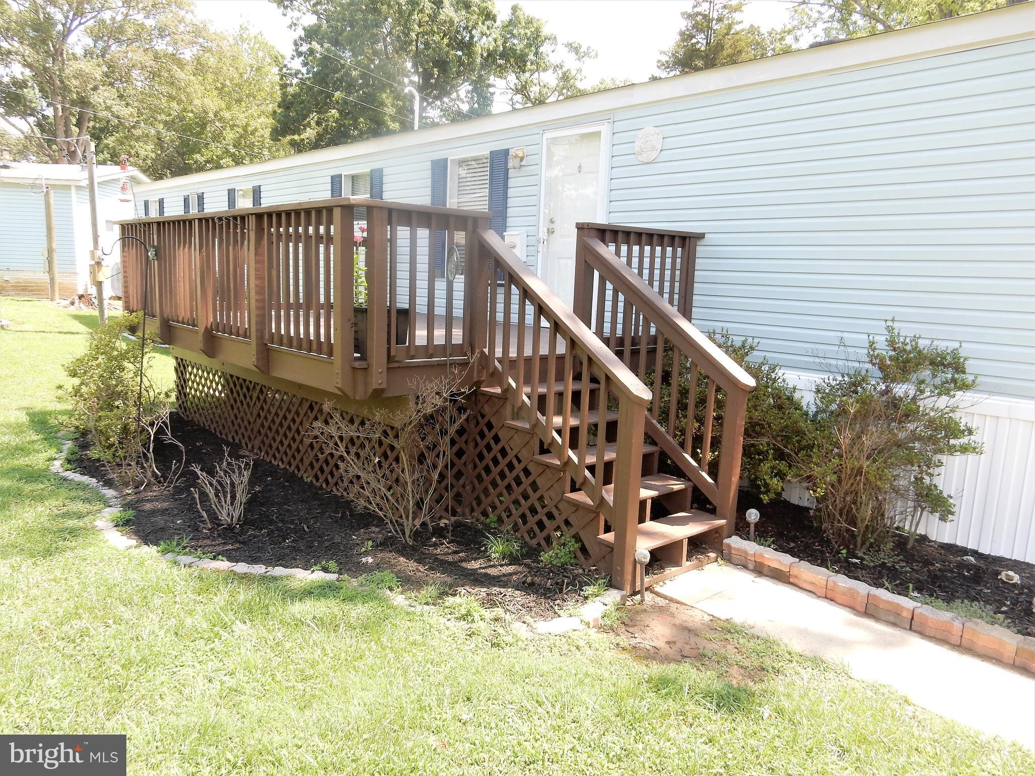 10505 Cedarville Road Brandywine, MD 20613 - Photo 17 of 24 Custom Sundeck