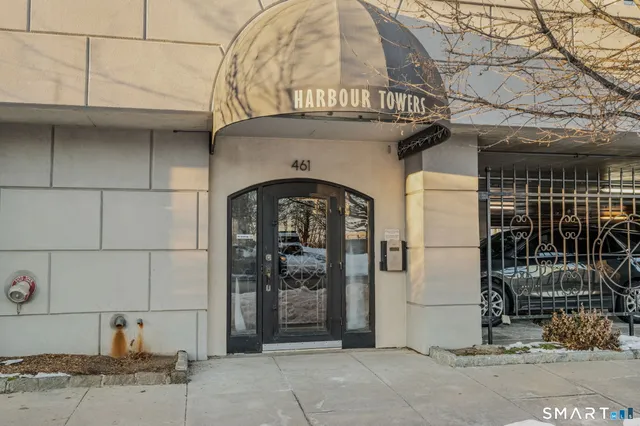 a view of entrance gate of the building