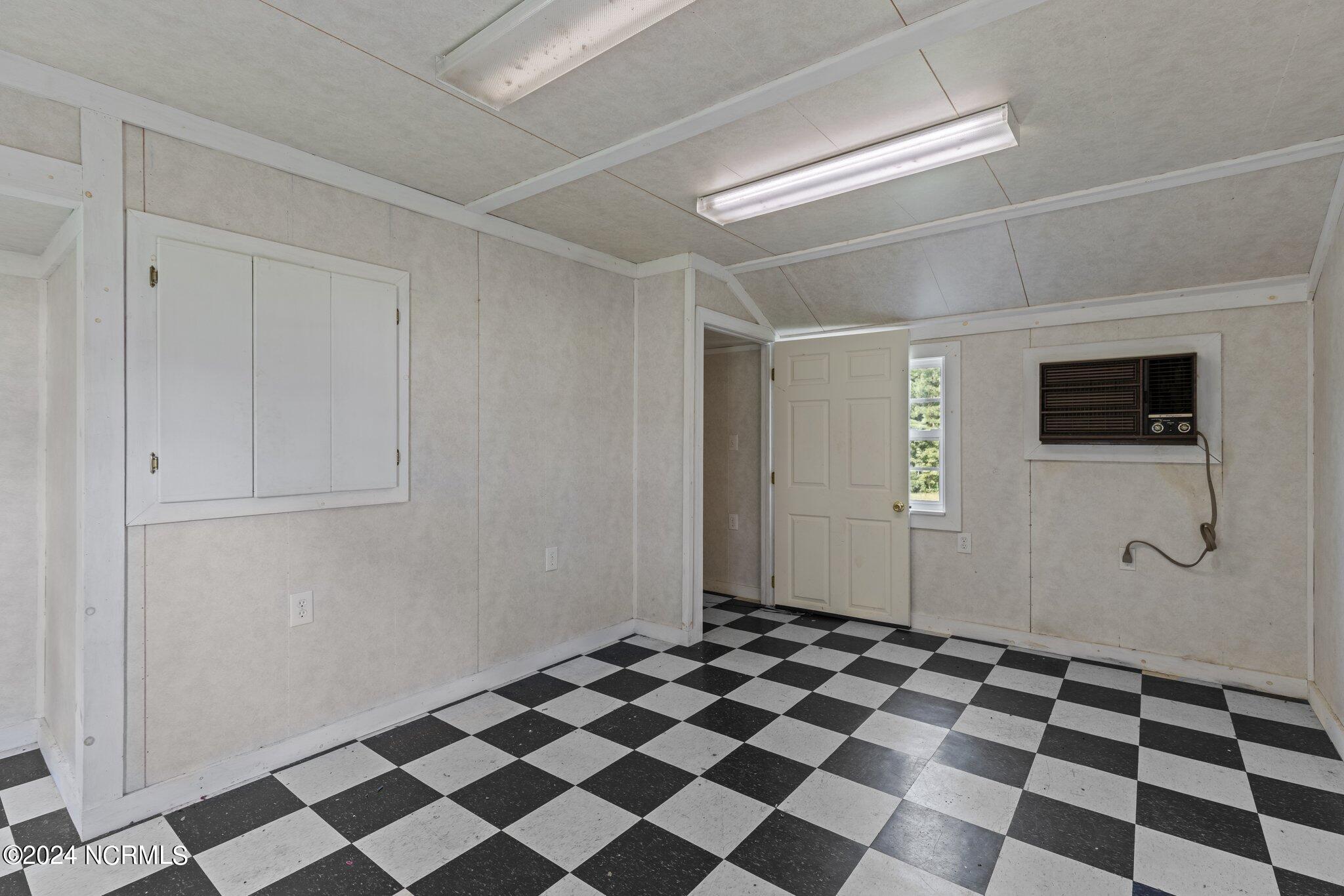 1212 Red Oak Road Nashville, NC 27856 - Photo 30 of 45 26-web-or-mls-8Y3A0663