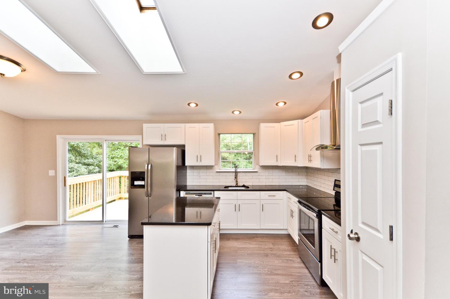 16232 Livingston Road Accokeek, MD 20607 - Photo 6 of 24 Kitchen