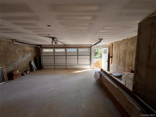 $1,870,000 | 762 Connecticut View Drive, Mill Neck, NY 11765