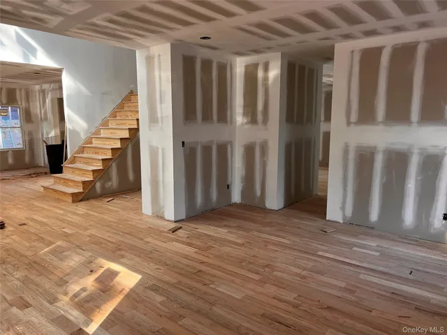 $1,870,000 | 762 Connecticut View Drive, Mill Neck, NY 11765