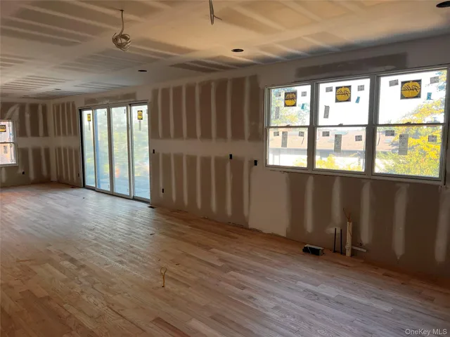 $1,870,000 | 762 Connecticut View Drive, Mill Neck, NY 11765