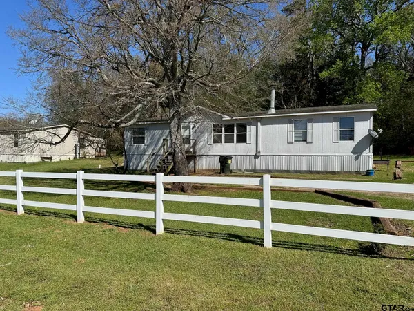 $1,300 | 15184 County Road 1134, Tyler, TX 75709