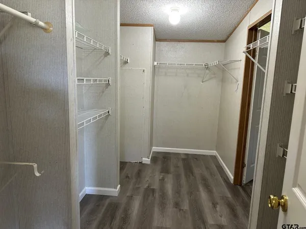 $1,300 | 15184 County Road 1134, Tyler, TX 75709