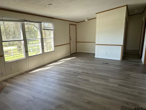 $1,300 | 15184 County Road 1134, Tyler, TX 75709