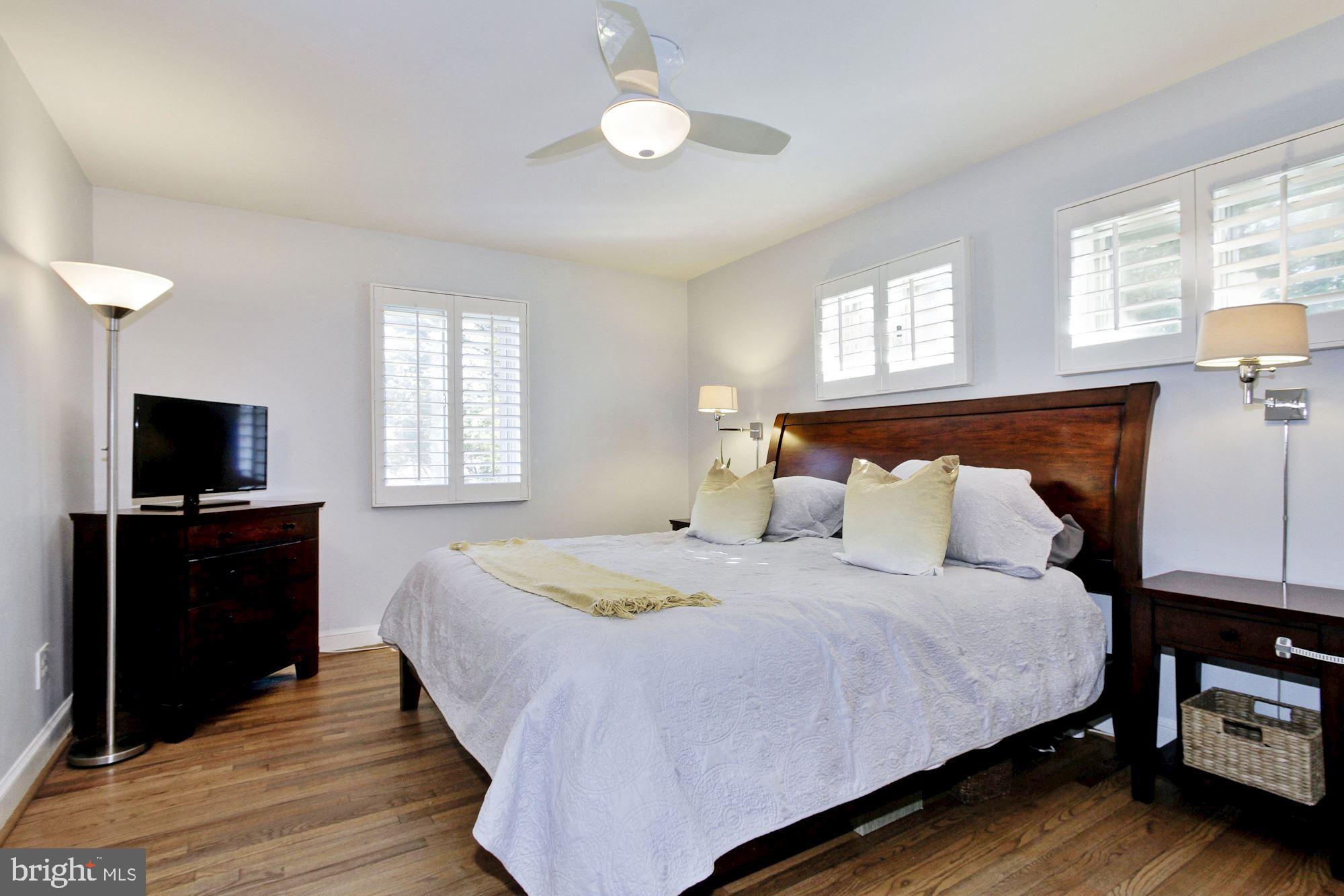 6006 Madawaska Road Bethesda, MD 20816 - Photo 11 of 30 Gallery Image 11