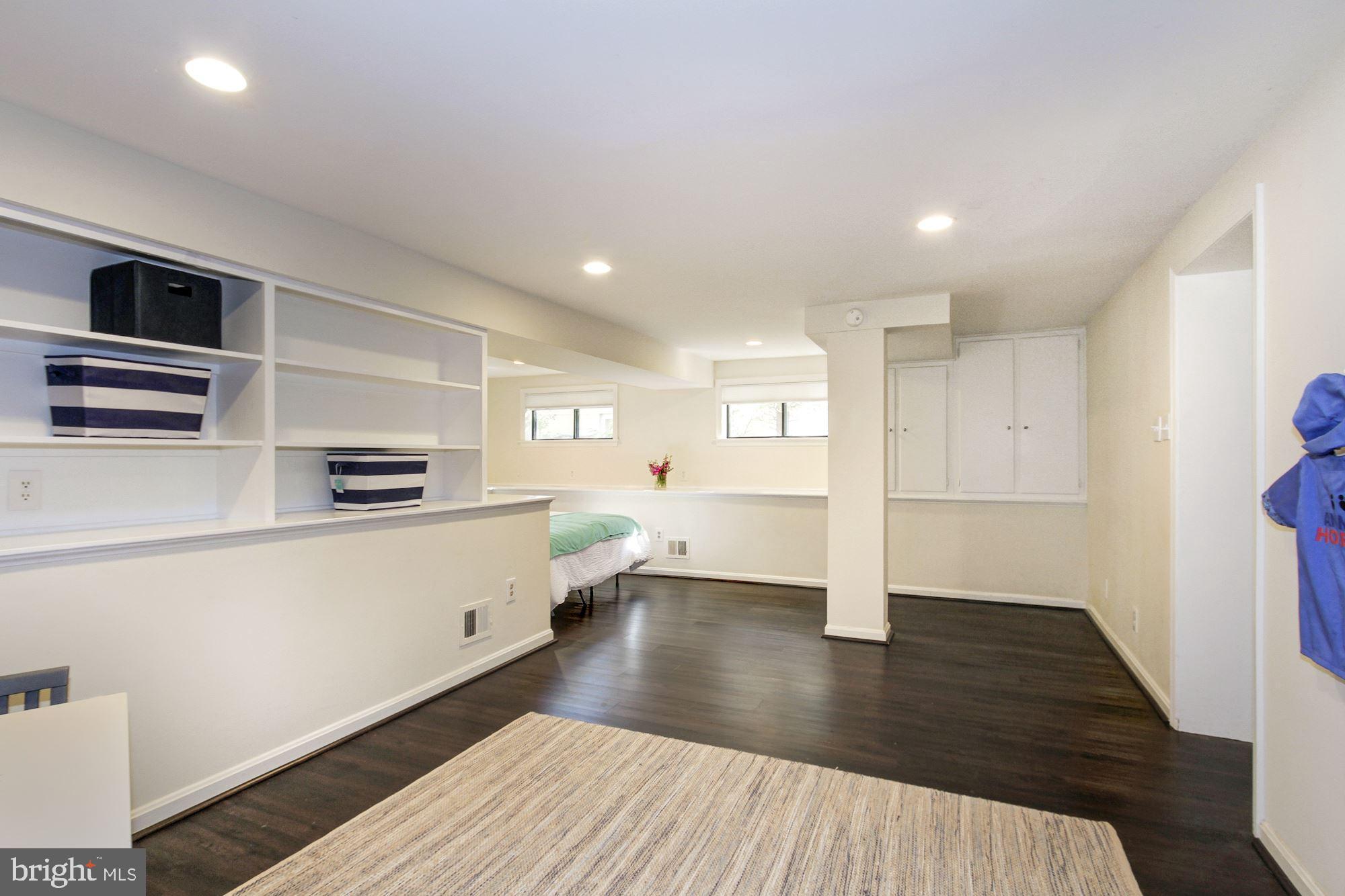 6006 Madawaska Road Bethesda, MD 20816 - Photo 18 of 30 Gallery Image 18