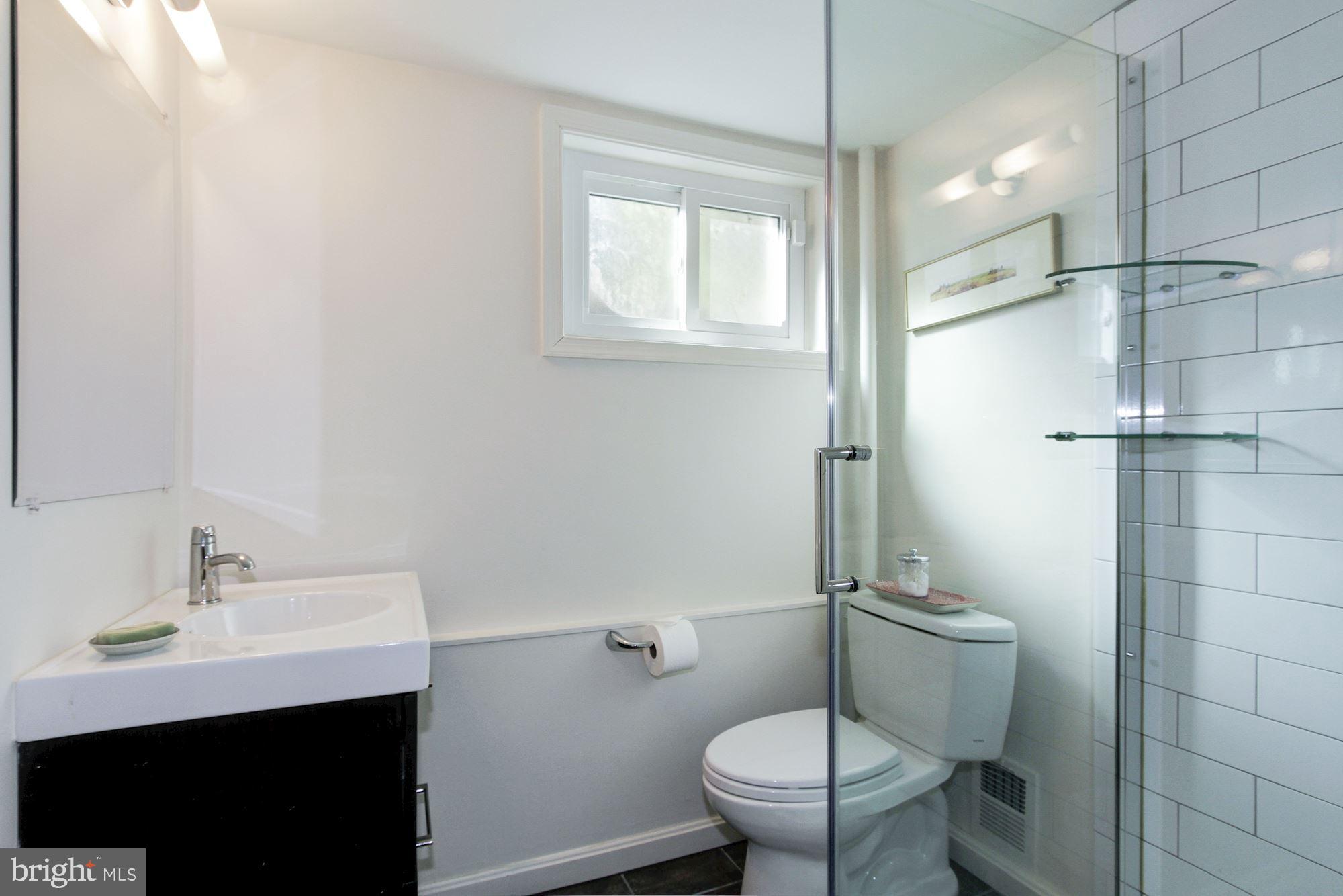 6006 Madawaska Road Bethesda, MD 20816 - Photo 20 of 30 Gallery Image 20
