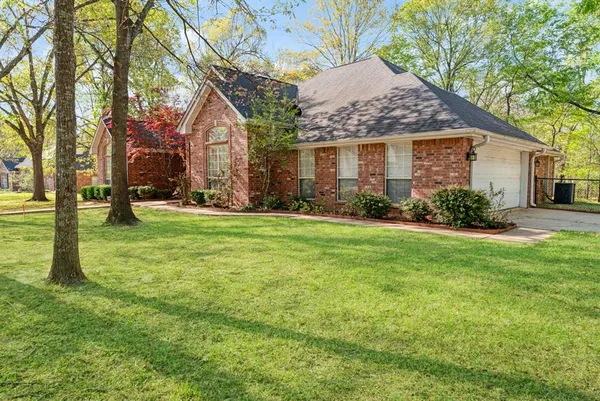 $334,999 | 231 Oak Hill, Powderly, TX 75473