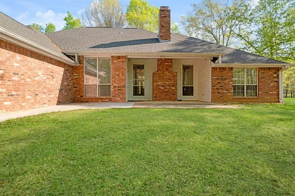 $334,999 | 231 Oak Hill, Powderly, TX 75473