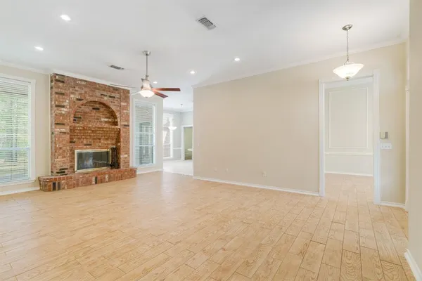 $334,999 | 231 Oak Hill, Powderly, TX 75473