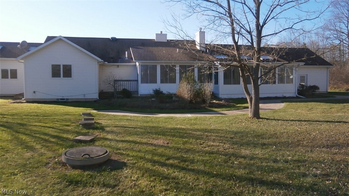 11255 Old State Road Chardon, OH 44024 - Photo 3 of 30
