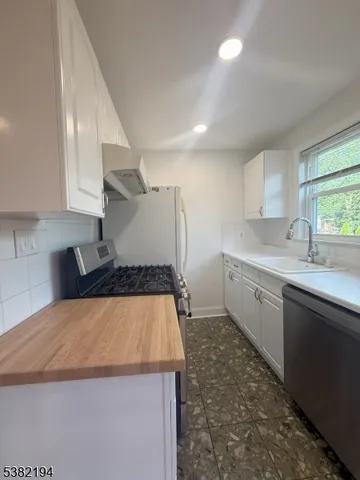 $2,150 | 747 Linden Avenue, Unit 2, Rahway, NJ 07065