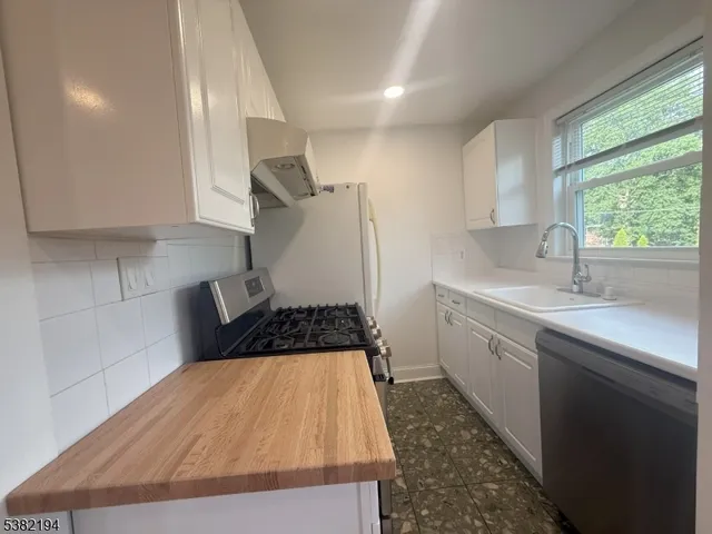 $2,150 | 747 Linden Avenue, Unit 2, Rahway, NJ 07065