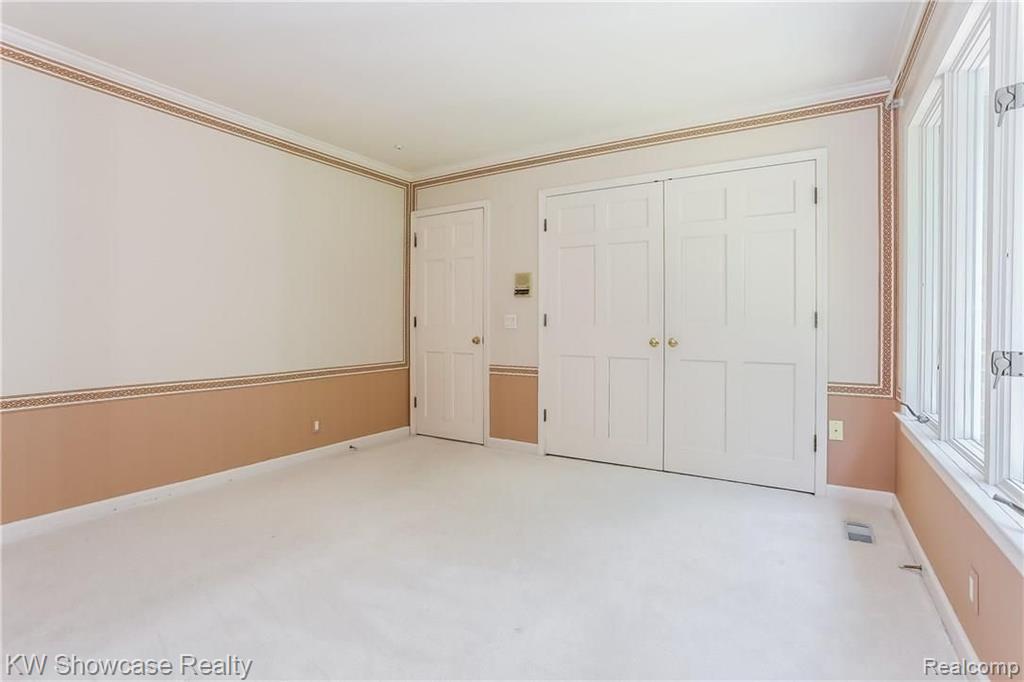 1900 East Valley Road Bloomfield Hills, MI 48304 - Photo 37 of 68