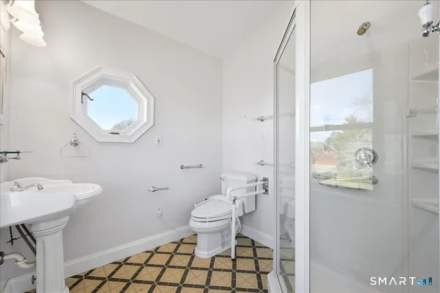 a view of a walk in closet