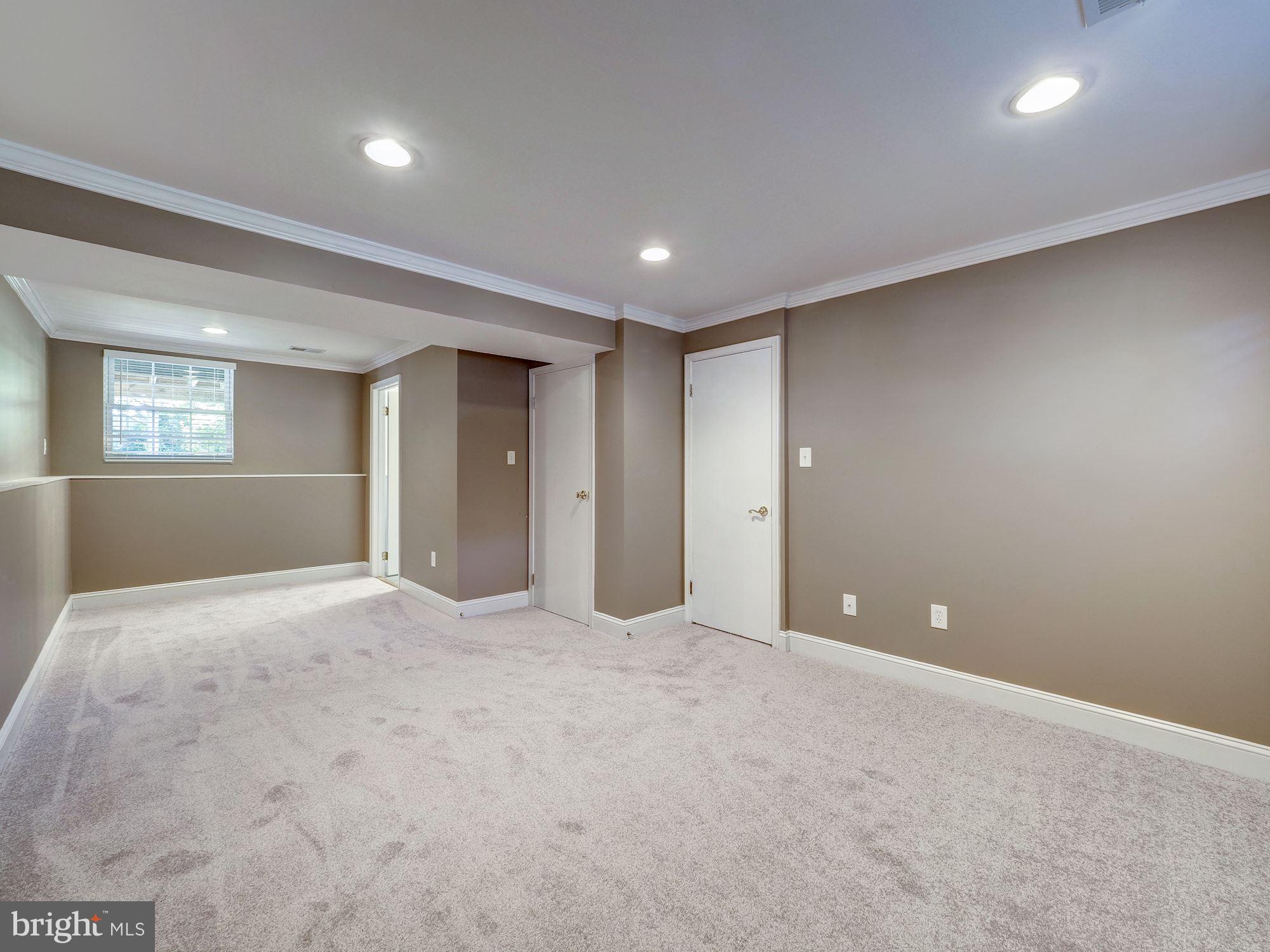 15420 Valencia Street Silver Spring, MD 20905 - Photo 21 of 31 Gallery Image 21