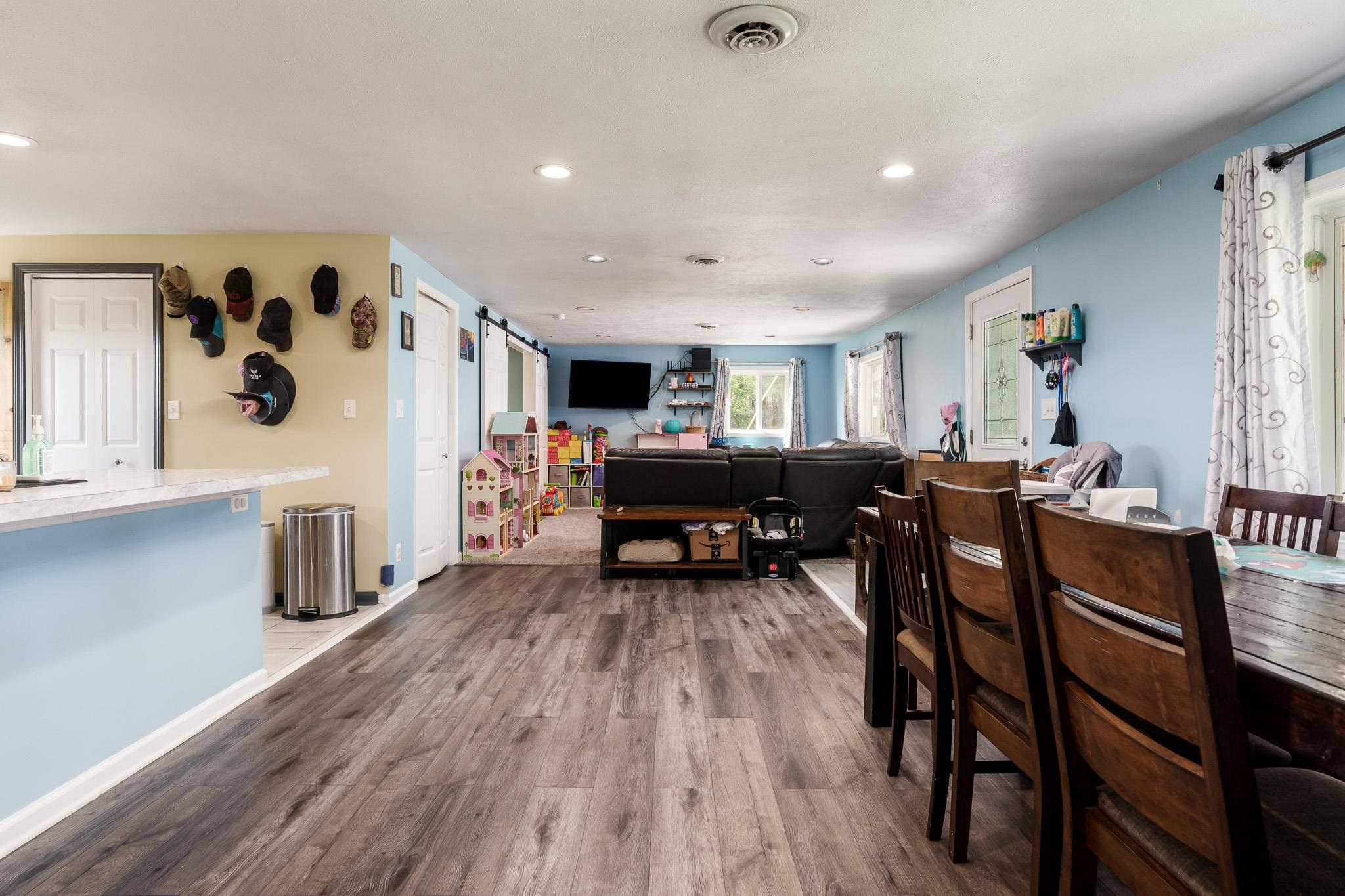 15285 Wittwer Road South Beloit, IL 61080 - Photo 7 of 31 Gallery Image 7