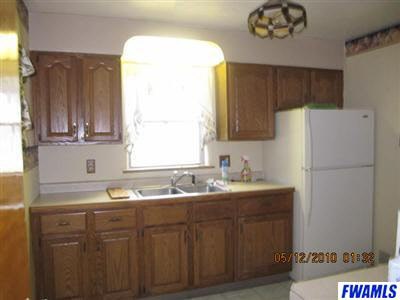 625 West Wallen Road Fort Wayne, IN 46825 - Photo 8 of 22 Gallery Image 8