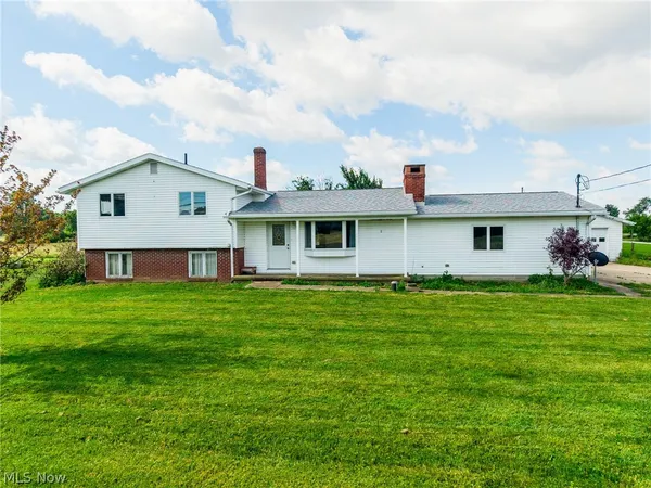 5852 West Old Lincoln Way, Wooster, OH 44691