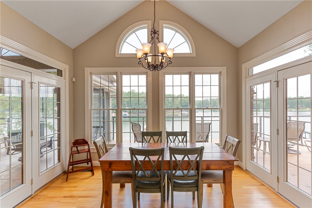 185 Summers Way Seneca, SC 29672 - Photo 8 of 50 Breakfast area