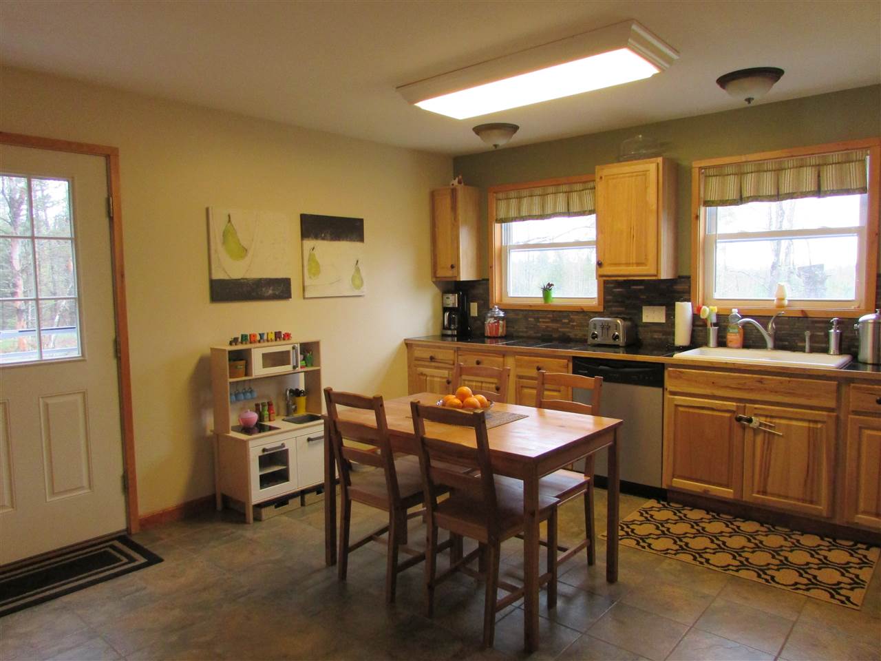 355 Jones Hill Road Canaan, NH 03741 - Photo 5 of 27 Gallery Image 5