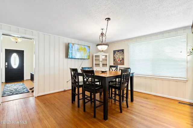 $280,000 | 606 Jenkins Avenue, Maysville, NC 28555