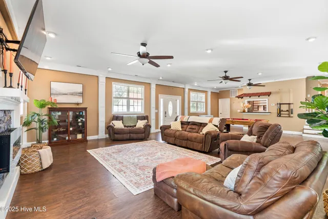 $280,000 | 606 Jenkins Avenue, Maysville, NC 28555