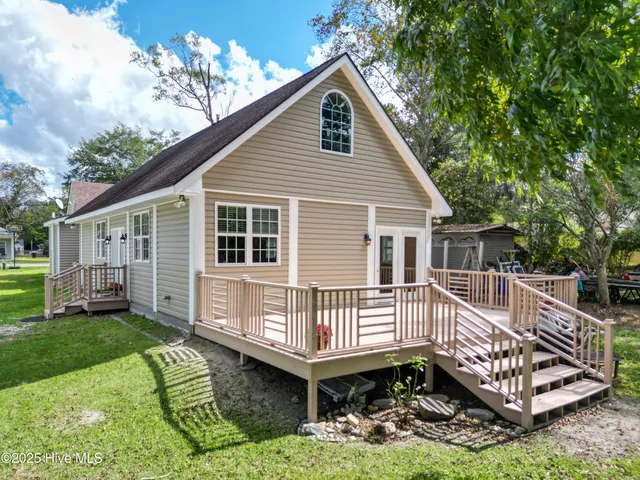 $280,000 | 606 Jenkins Avenue, Maysville, NC 28555