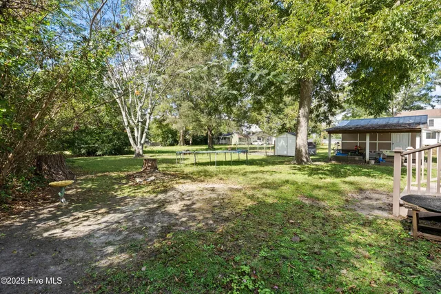 $280,000 | 606 Jenkins Avenue, Maysville, NC 28555