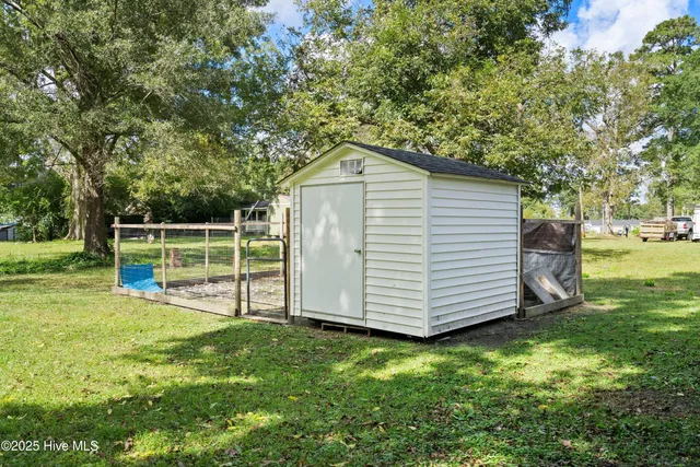 $280,000 | 606 Jenkins Avenue, Maysville, NC 28555