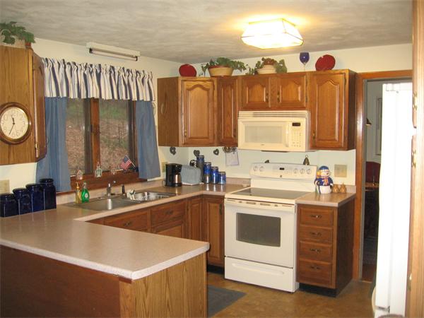 110 Rocky Hill Road Hadley, MA 01035 - Photo 5 of 18 Gallery Image 5