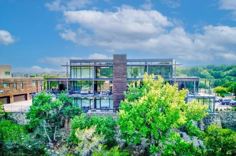 $590,000 | 1101 Ivean Pearson Road, Unit A102, Lago Vista, TX 78645