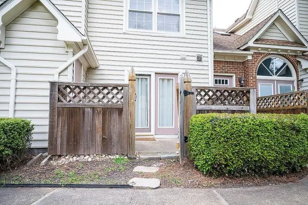 $247,000 | 700 New River Court, Unit C, Chesapeake, VA 23320