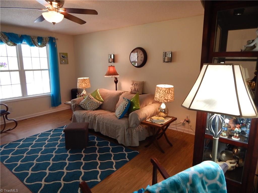 403 Baxter Road Winston-Salem, NC 27107 - Photo 4 of 19 Gallery Image 4