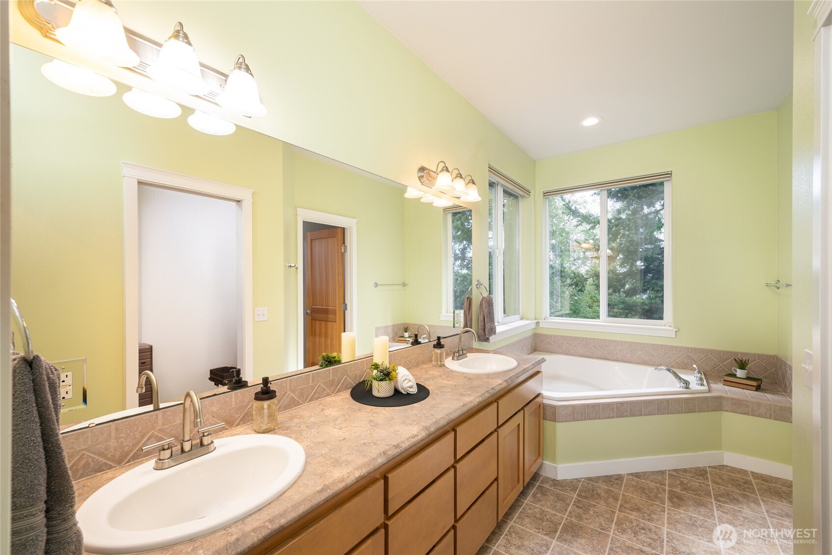 1280 Sandstone Way Bellingham, WA 98229 - Photo 19 of 40