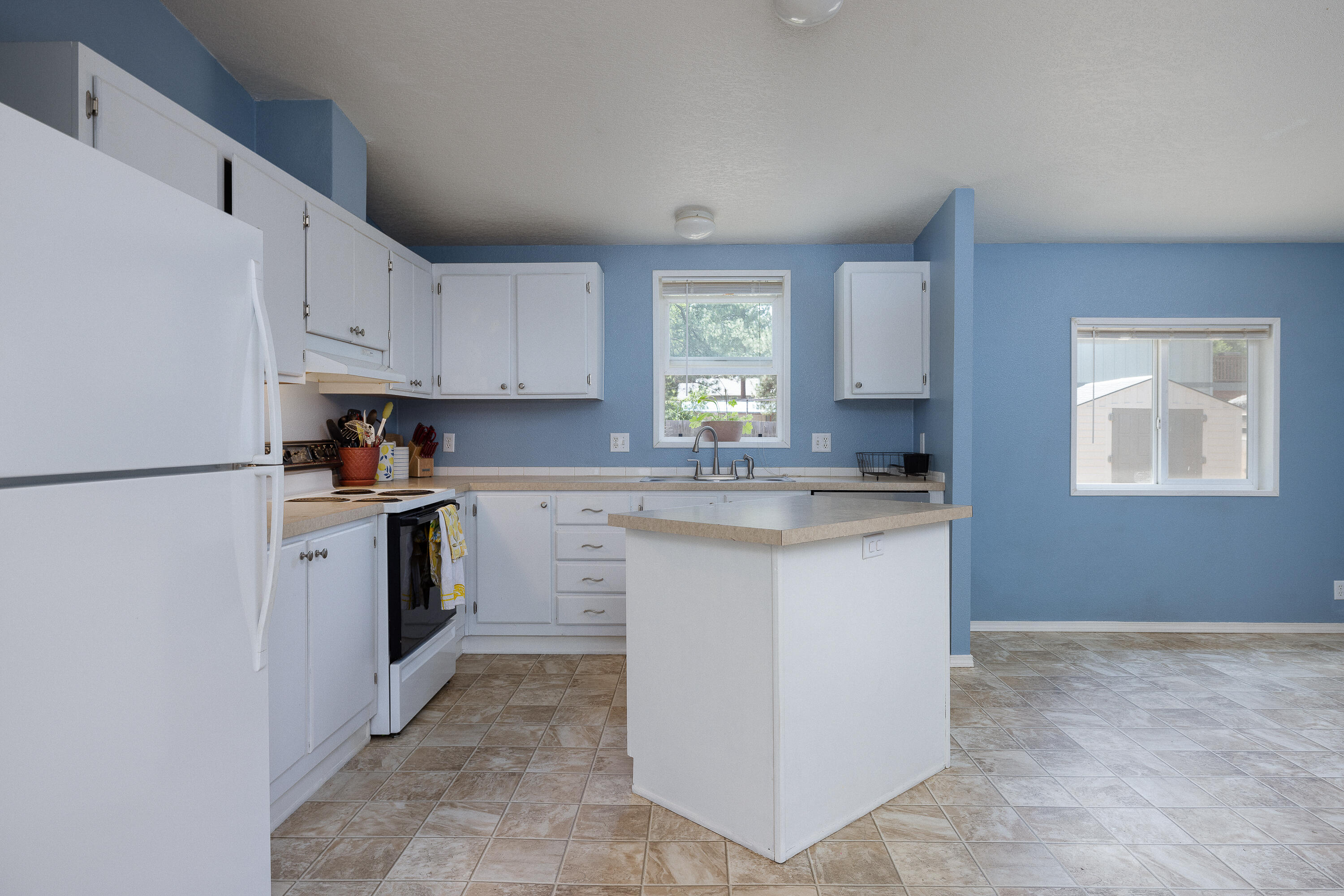 60212 Cinder Butte Road Bend, OR 97702 - Photo 5 of 17 60212 Cinder Butte-6