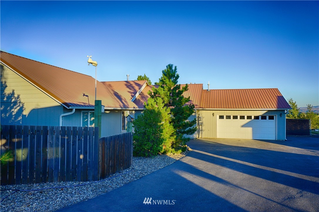 1111 Howard Road Ellensburg, WA 98926 - Photo 3 of 25