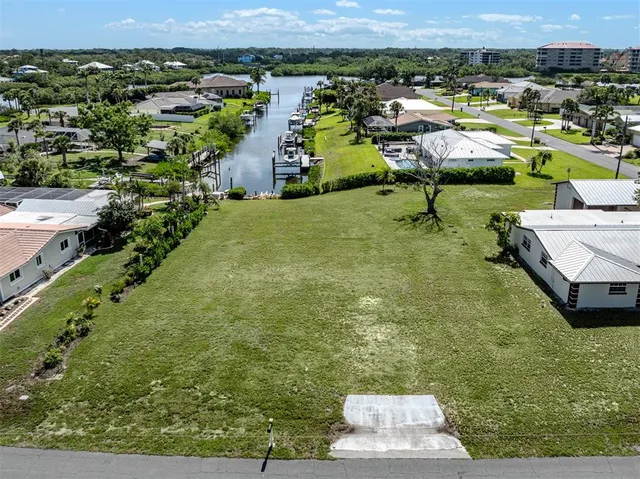 $624,700 | 458 North Shore Drive, Osprey, FL 34229