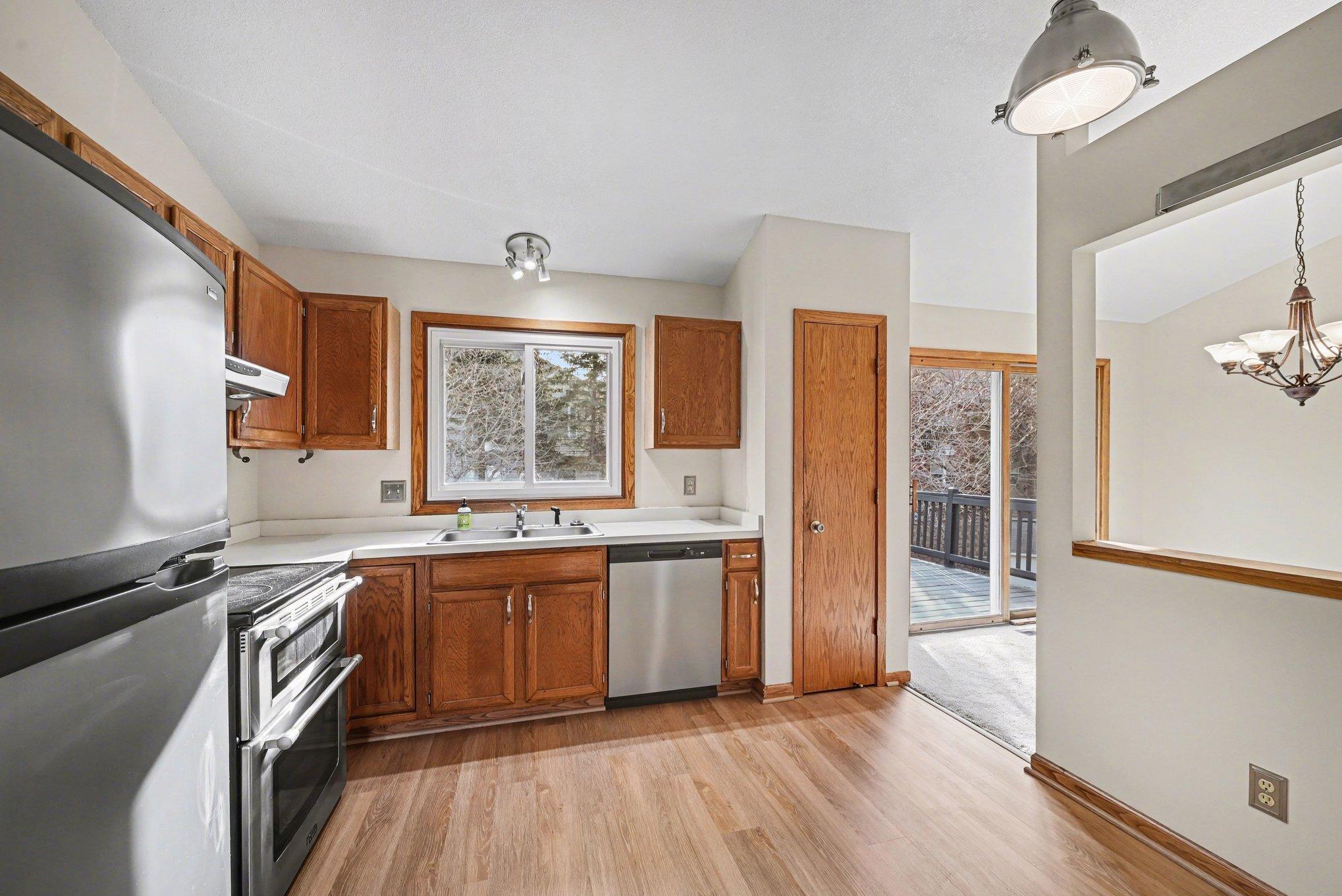 3570 Coachman Road Eagan, MN 55122 - Photo 8 of 26